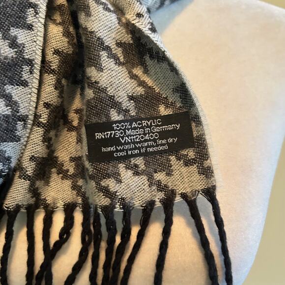 Houndstooth Scarf Grey Germany Tassel Fringe Hem Winter Accessory - Picture 6 of 7